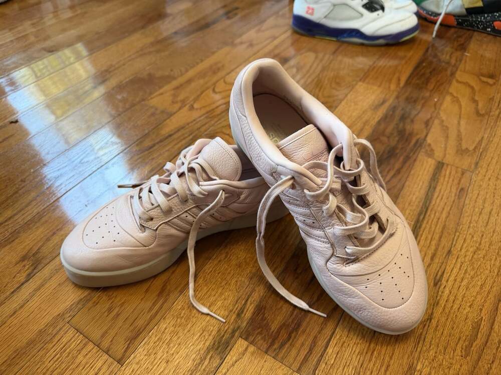 adidas Originals Rivalry Low Pink Leather Sneakers Size 11 EUC